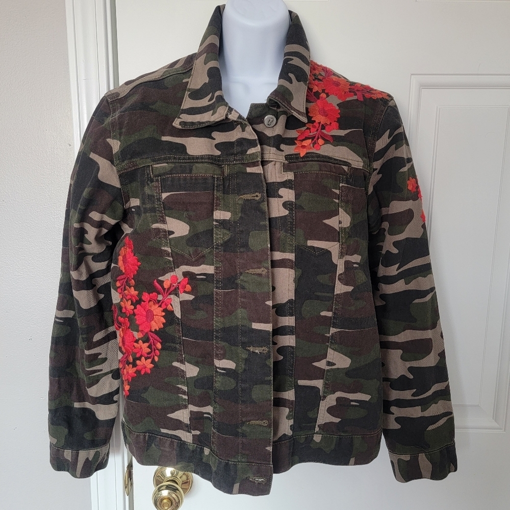 NWT Pilcro And The Letterpress Anthropologie Camo Denim Jacket Embroidered S